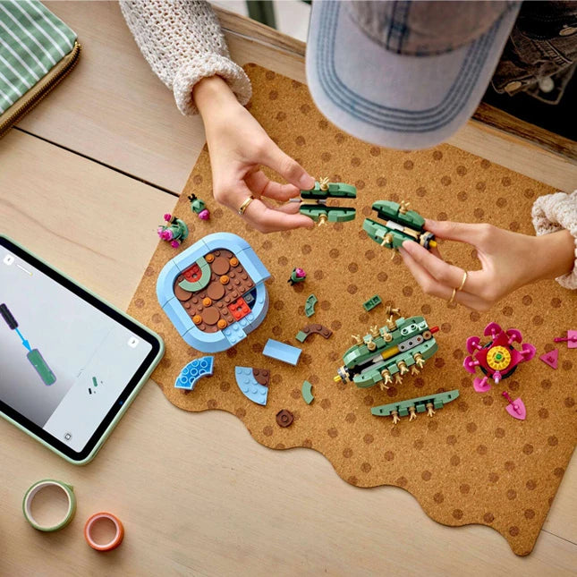 LEGO Botanicals - Flowering Cactus - Best for Ages 9 to 12 - US 5050