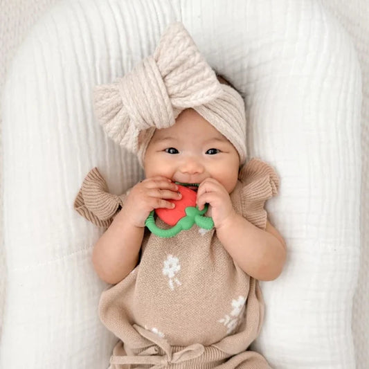 Chew Crew Easy-hold Silicone Teether - Best for Ages 0 to 2 - US 9695